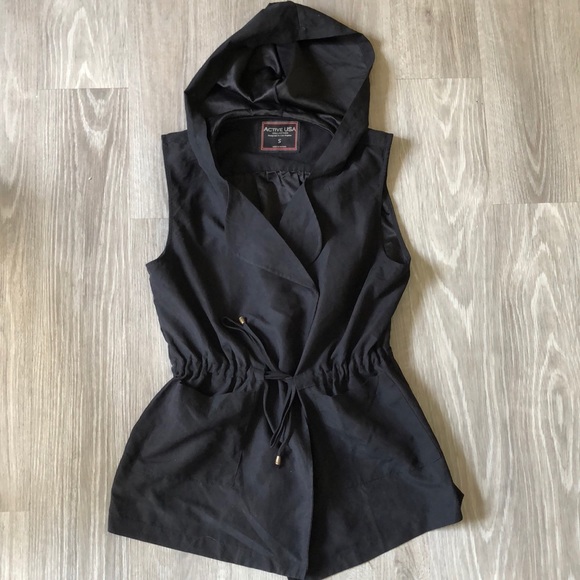 Active USA Tops - Black Activewear Hoodie 🌺